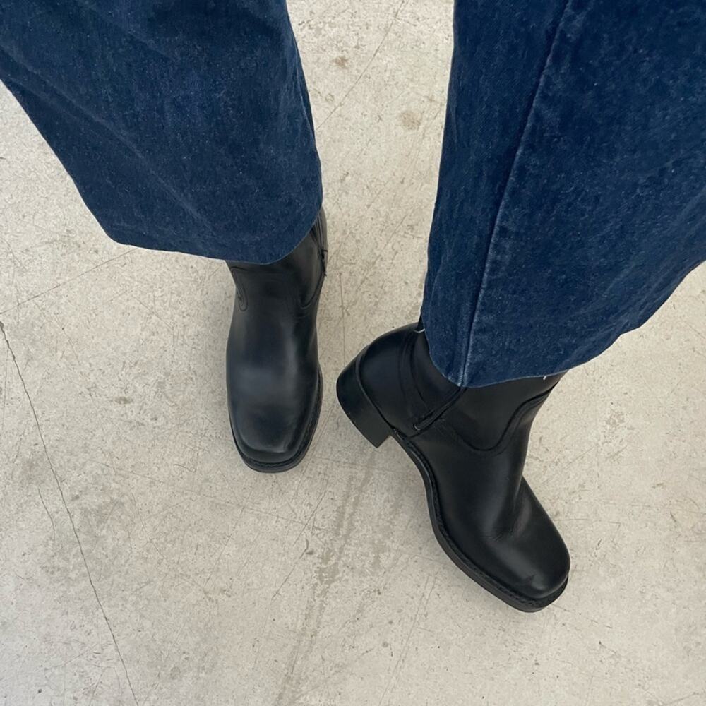 FRYE Short campus zipper boots size 6.5 zip up shortie